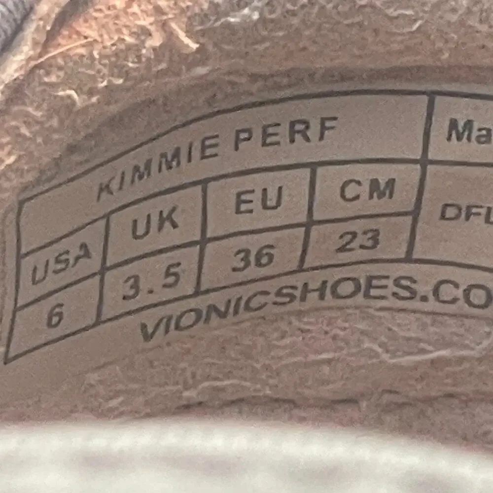 Vionic kimmie perf